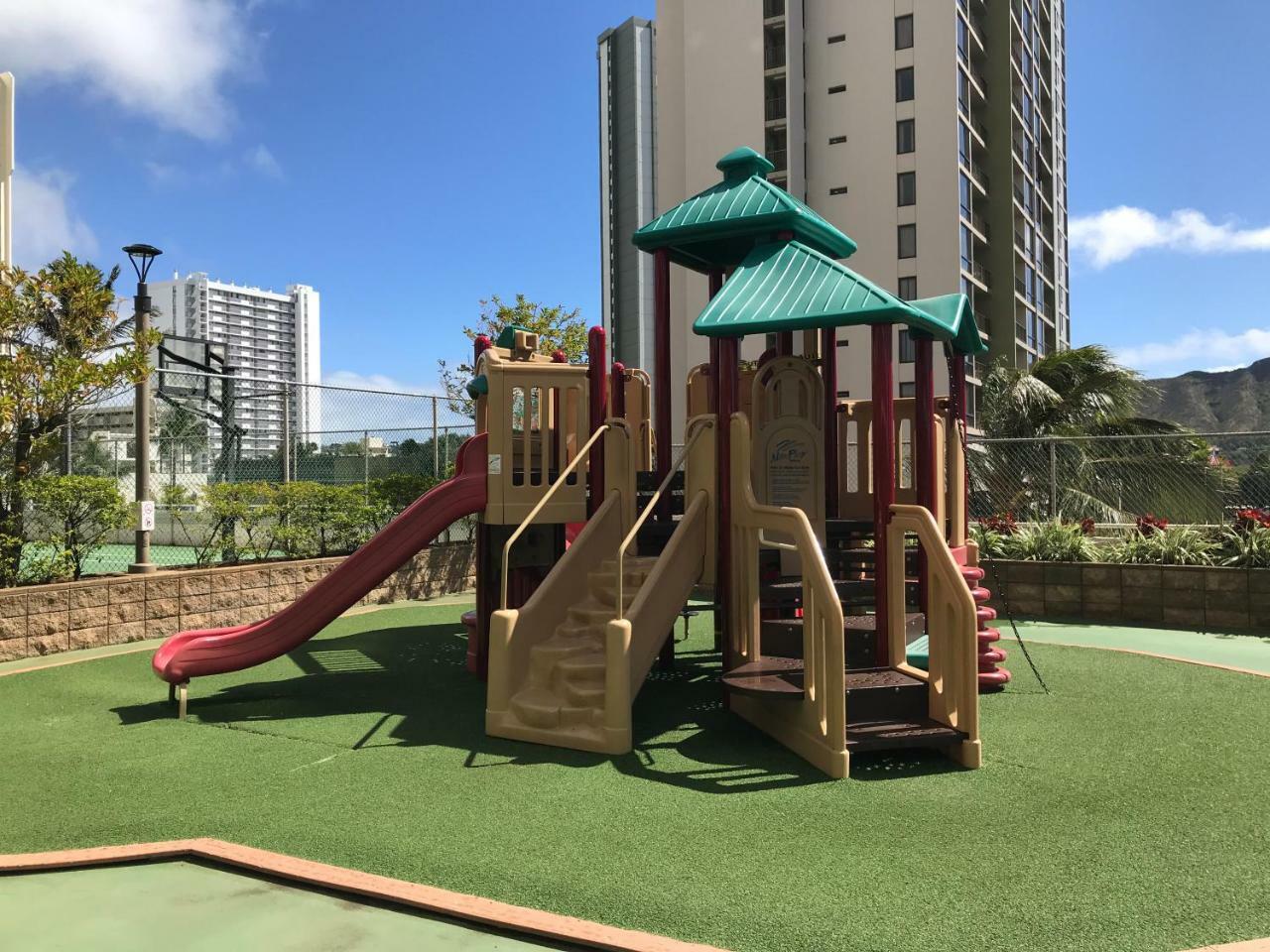 Renovated Ocean View Suite, Near Beach, Free Parking Honolulu Bagian luar foto